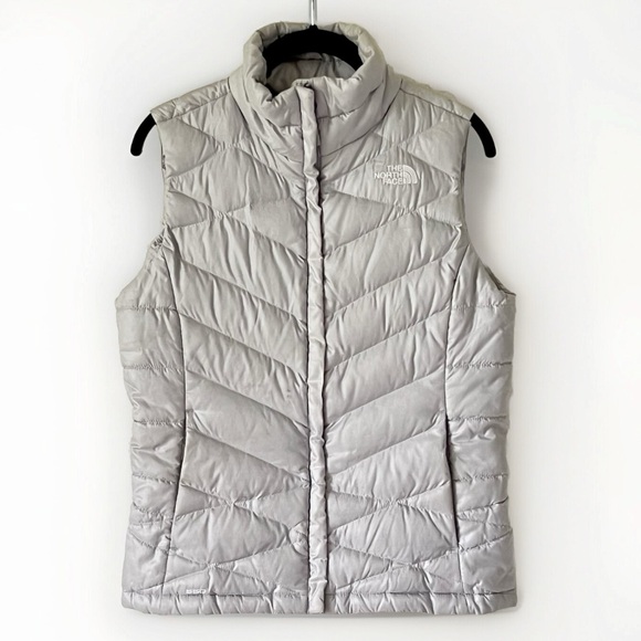 The North Face 550 Fill Women's Down Quilted Puffer Vest Light Gray Size Small - Picture 16 of 16